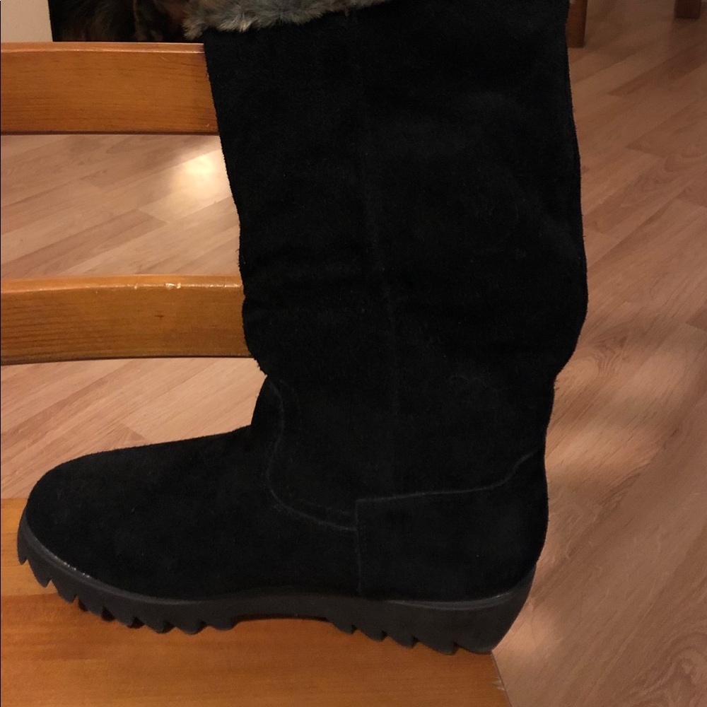 Cougar winter boots size 9